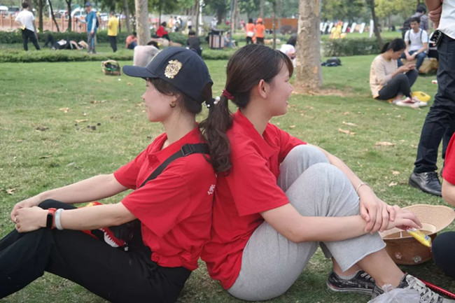 關(guān)愛公益，健康徒步50公里丨銀正與你一路同行.jpg